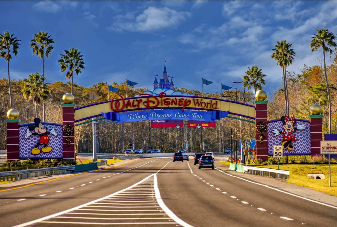 Entrance Arch of Walt Disney Theme Parks, in Orlando.