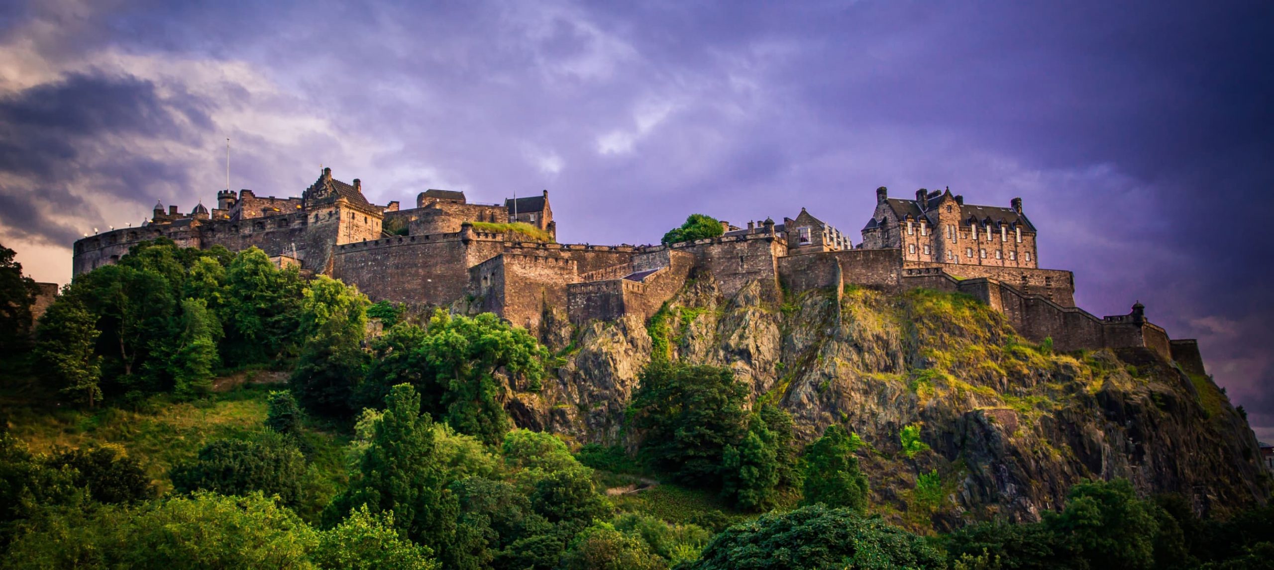 The Edinburgh Castle, in Ediburgh, at dawn.